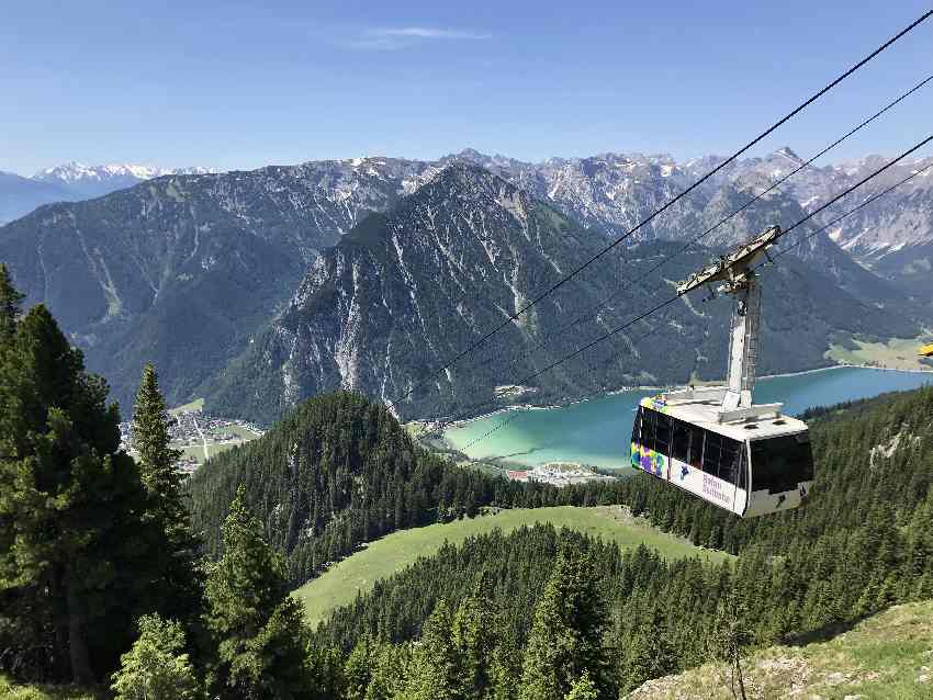 Mit der Rofanseilbahn zum Einstieg der Klettersteige im Rofan