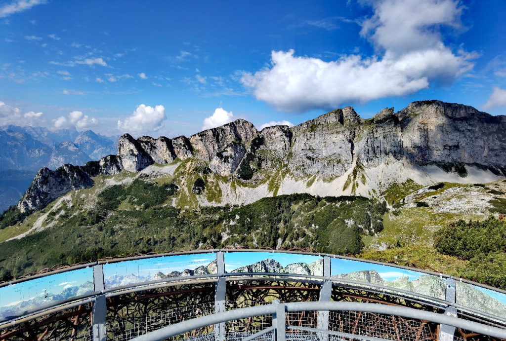 Das Gschöllkopf Panorama bekommst du Gipfel für Gipfel auf der Aussichtsplattform erklärt