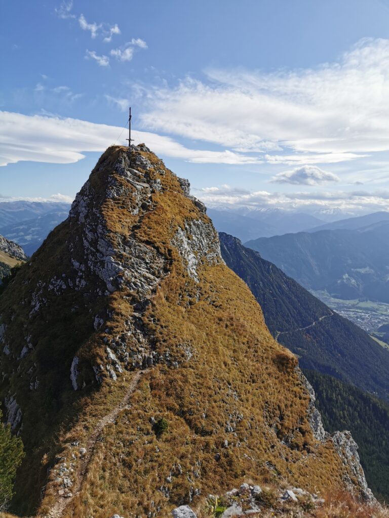 Rotspitze mit Ausblick auf den Achensee, das Karwendel und das Rofan